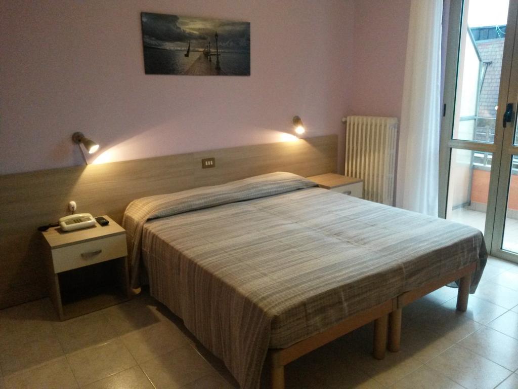 Albergo Esperia Tabiano Terme Oda fotoğraf