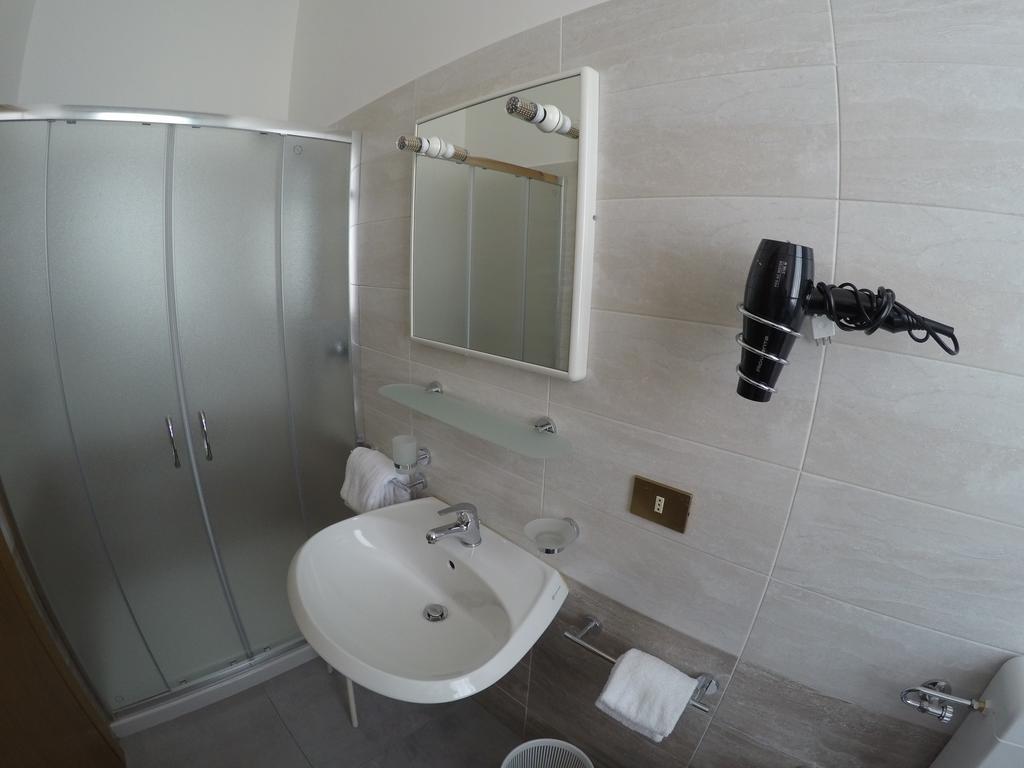 Albergo Esperia Tabiano Terme Dış mekan fotoğraf